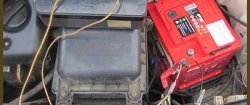 Фото подключения тестера к аккумулятору автомобиля для измерения тока покоя